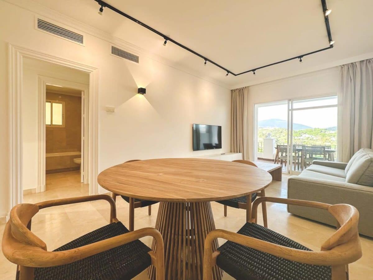 Apartment Heated Indoor Pool 2 Bed Mountain Sunset Views *